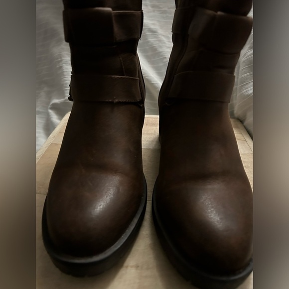 Style Torrid Brown Chunky Zip Ankle Bootie Lug-Heel Faux Leather 8W Worn… - Picture 6 of 9